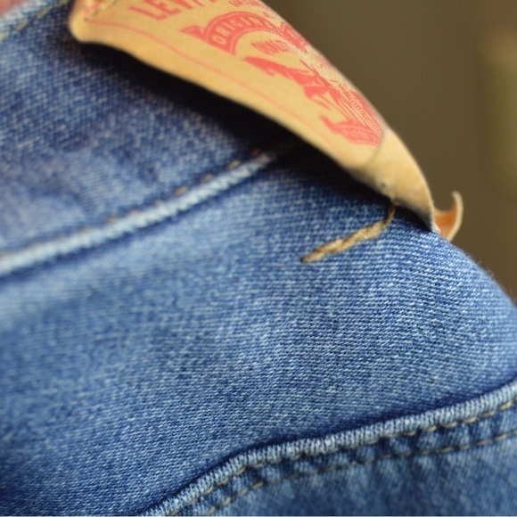 Levi’s 511 Knit Jeans, Youth Size 18 (Women 29 Waist), Medium Wash - Picture 8 of 10